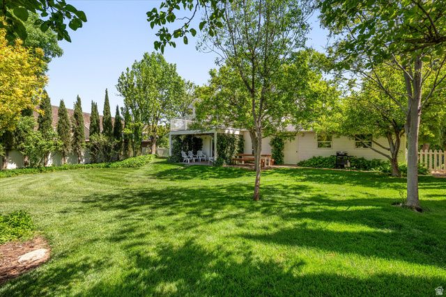 246 W MOUNTAIN CHARM RD, Toquerville, UT 84774