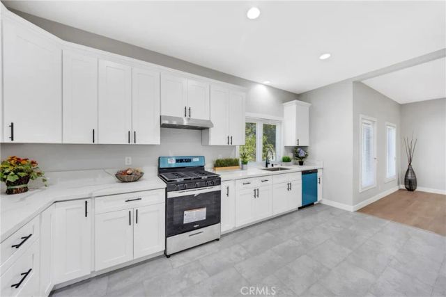 404 E Kingsley Avenue, Pomona, CA 91767