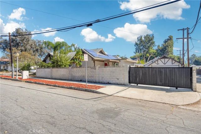 404 E Kingsley Avenue, Pomona, CA 91767