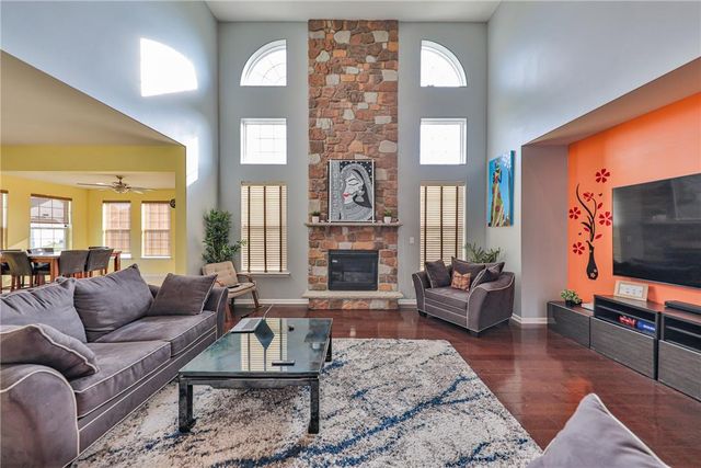 1196 Glassywing Place, Upper Macungie Twp, PA 18031