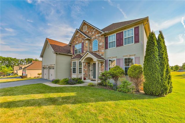 1196 Glassywing Place, Upper Macungie Twp, PA 18031