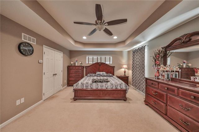 1196 Glassywing Place, Upper Macungie Twp, PA 18031