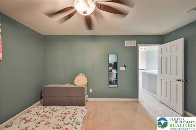 1196 Glassywing Place, Upper Macungie Twp, PA 18031