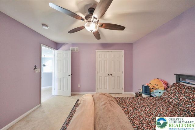 1196 Glassywing Place, Upper Macungie Twp, PA 18031
