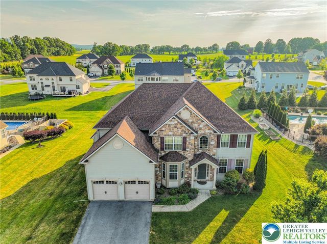 1196 Glassywing Place, Upper Macungie Twp, PA 18031