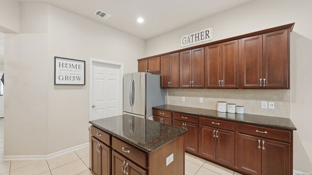 13511 BILTMORE LKS, Live Oak, TX 78233