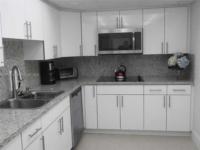 3901 S Ocean Dr PH16Z, Hollywood, FL 33019