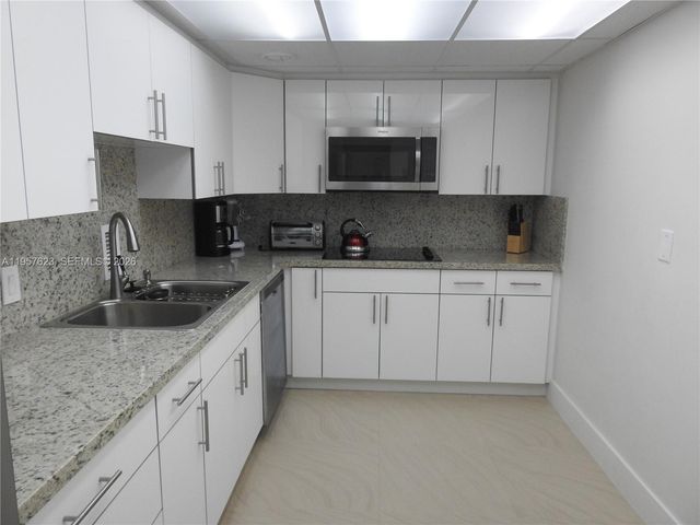 3901 S Ocean Dr PH16Z, Hollywood, FL 33019