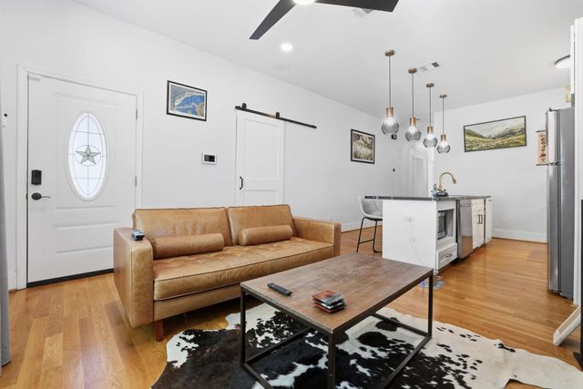 1401 Sydnor Street, Houston, TX 77020