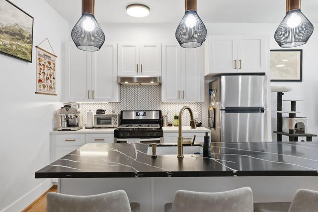 1401 Sydnor Street, Houston, TX 77020