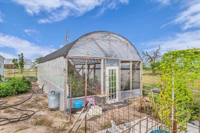 1292 County Road 105, Riesel, TX 76682