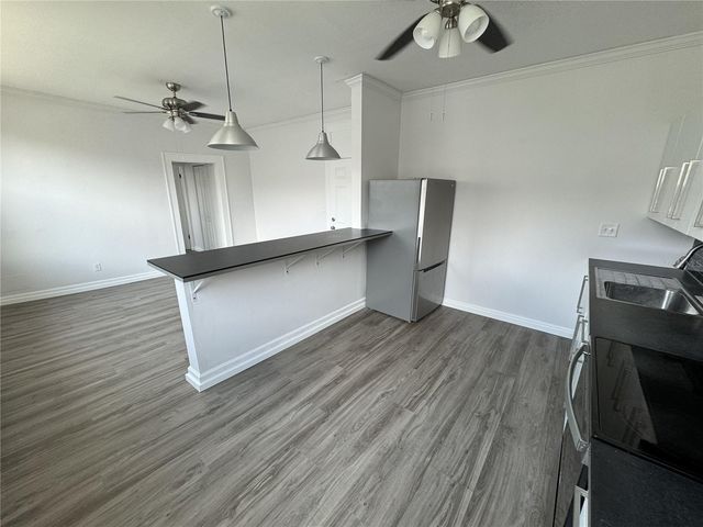 428 ARMADA ROAD S 6, Venice, FL 34285