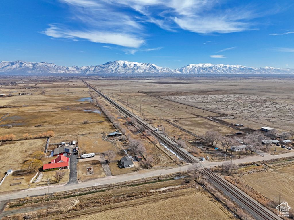 Image 4 of property listing at 7500 W, Ogden, UT 84404