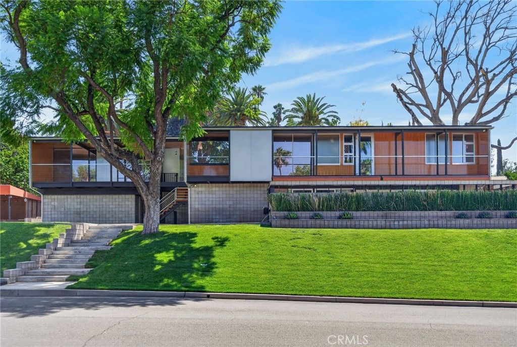 6770 Hawarden, Riverside, CA 92506 — exterior