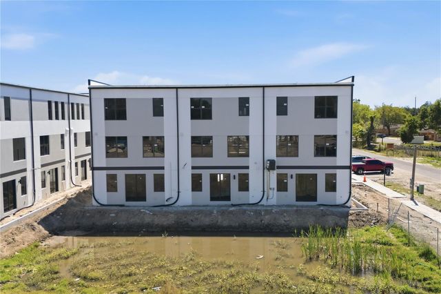 4353 FONTANAROSA VILLAGE COURT, Tampa, FL 33614