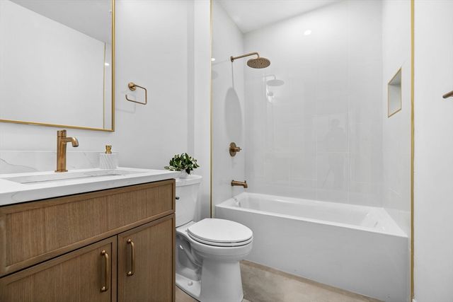 125 Addison Street 6, Boston, MA 02128