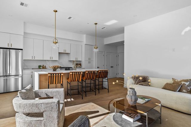 125 Addison Street 6, Boston, MA 02128