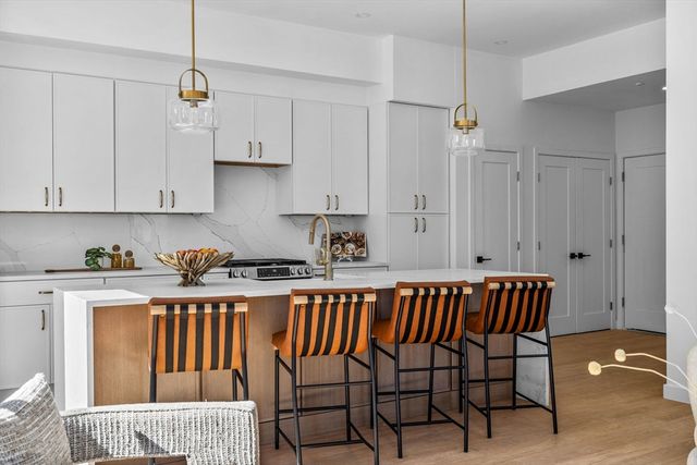 125 Addison Street 6, Boston, MA 02128