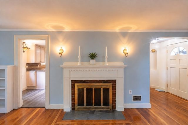 11 Homestead Road, Lynnfield, MA 01940