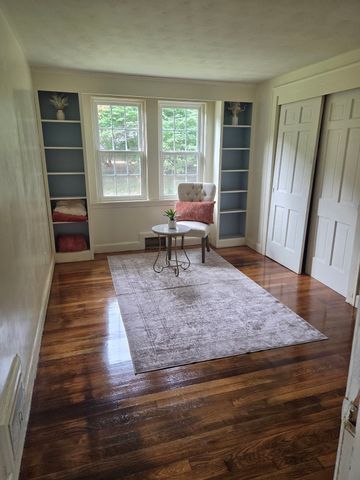 11 Homestead Road, Lynnfield, MA 01940