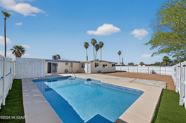 3662 W Wesleyan Drive, Tucson, AZ 85741