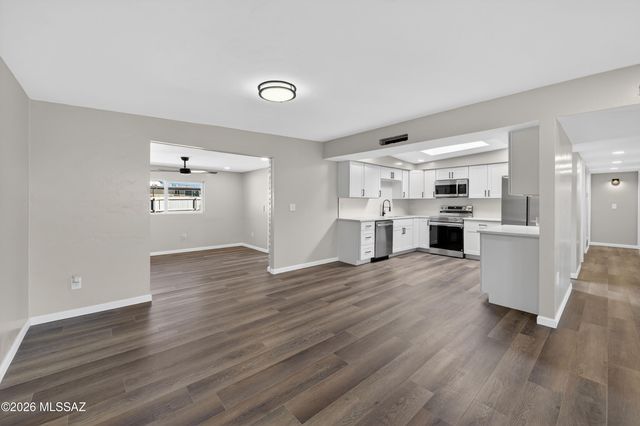 3662 W Wesleyan Drive, Tucson, AZ 85741