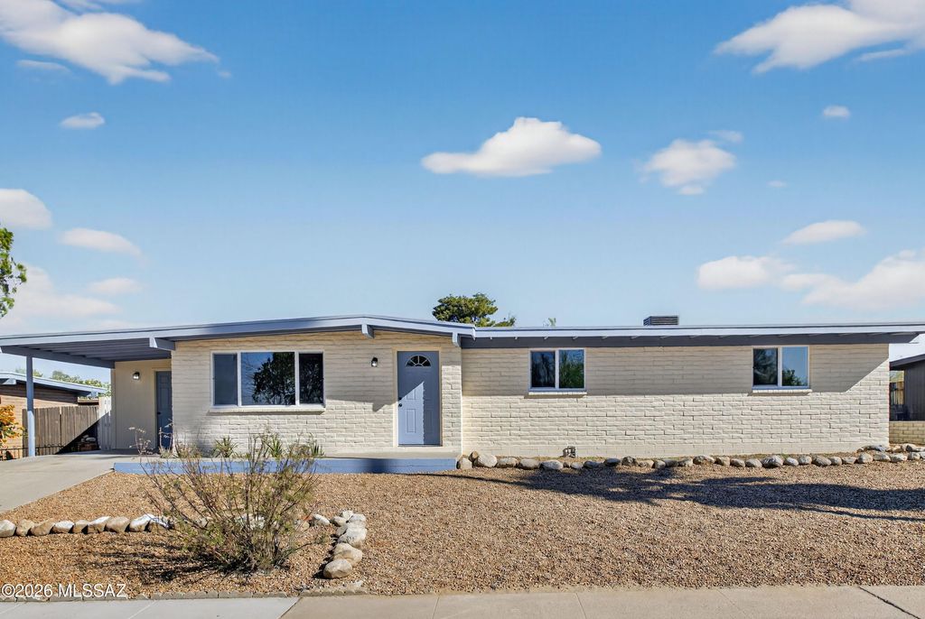 3662 W Wesleyan Drive, Tucson, AZ 85741