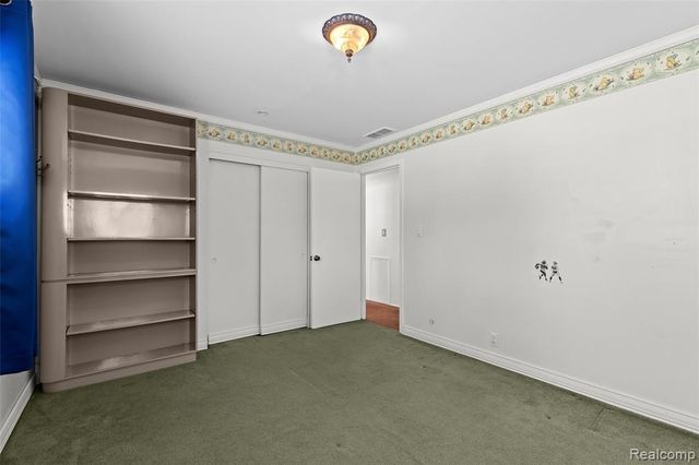 7275 Merrybrook, West Bloomfield, MI 48322