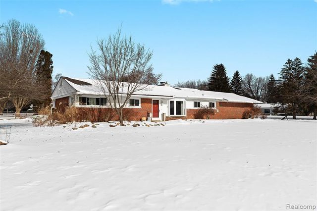 7275 Merrybrook, West Bloomfield, MI 48322