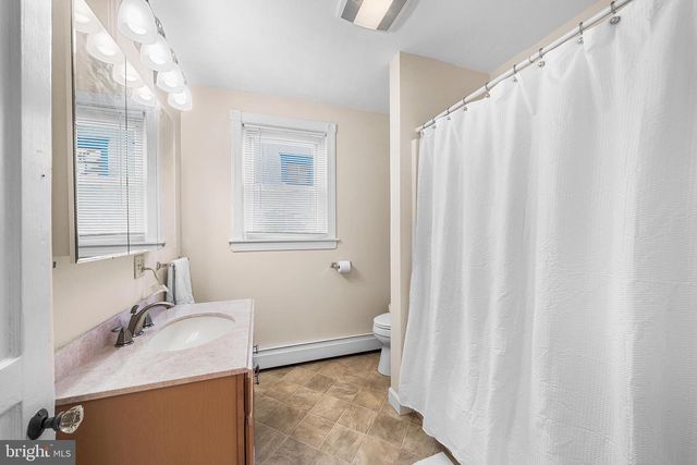 237 N ESSEX AVE, Narberth, PA 19072