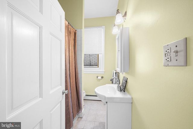 237 N ESSEX AVE, Narberth, PA 19072