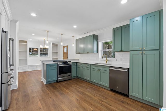 206 MOUNTAIN AVENUE, Mountain Brook, AL 35213