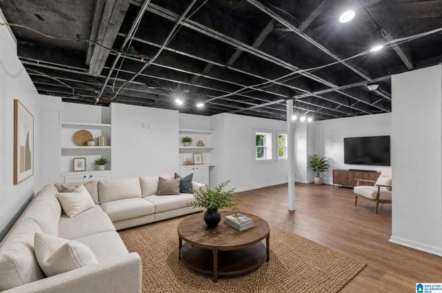 206 MOUNTAIN AVENUE, Mountain Brook, AL 35213