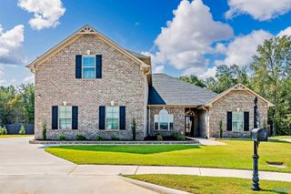 26061 Woodfield Drive, Athens, AL 35613