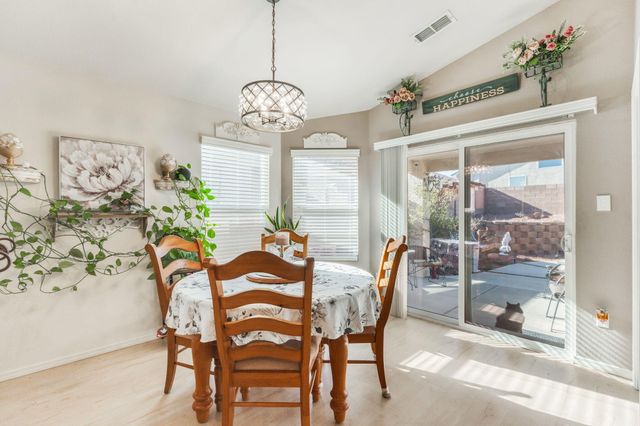 541 Soothing Meadows Drive NE, Rio Rancho, NM 87144