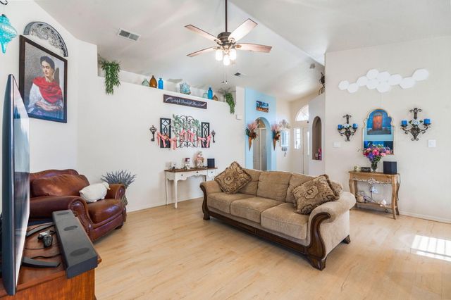 541 Soothing Meadows Drive NE, Rio Rancho, NM 87144