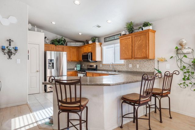 541 Soothing Meadows Drive NE, Rio Rancho, NM 87144