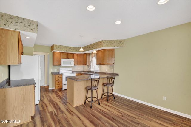 4331 N Watercrest Drive, Toledo, OH 43614