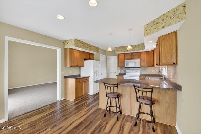 4331 N Watercrest Drive, Toledo, OH 43614