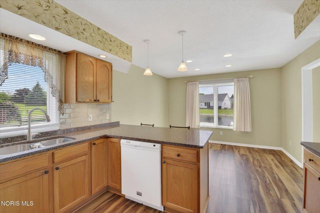 4331 N Watercrest Drive, Toledo, OH 43614