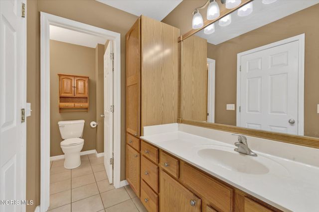 4331 N Watercrest Drive, Toledo, OH 43614