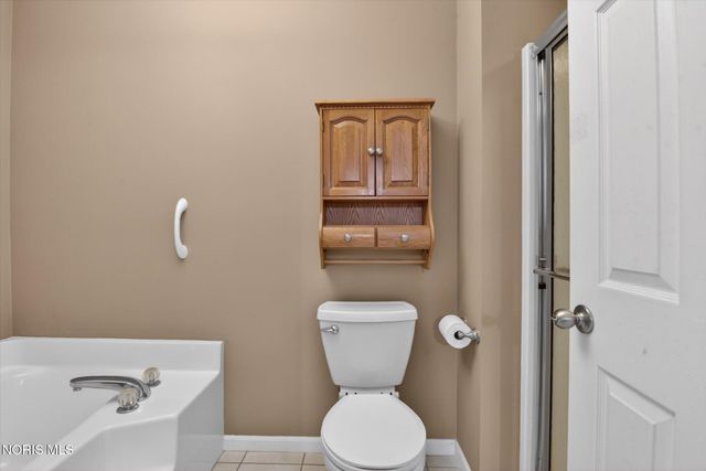 4331 N Watercrest Drive, Toledo, OH 43614