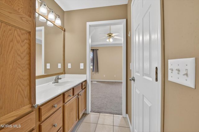 4331 N Watercrest Drive, Toledo, OH 43614