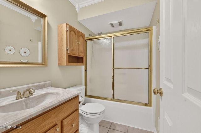 4331 N Watercrest Drive, Toledo, OH 43614