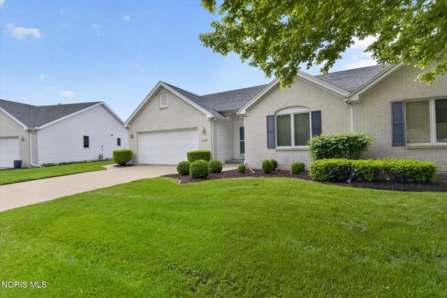 4331 N Watercrest Drive, Toledo, OH 43614