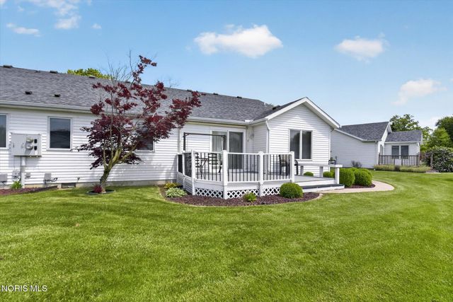4331 N Watercrest Drive, Toledo, OH 43614