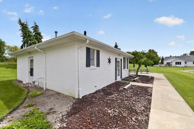 4331 N Watercrest Drive, Toledo, OH 43614