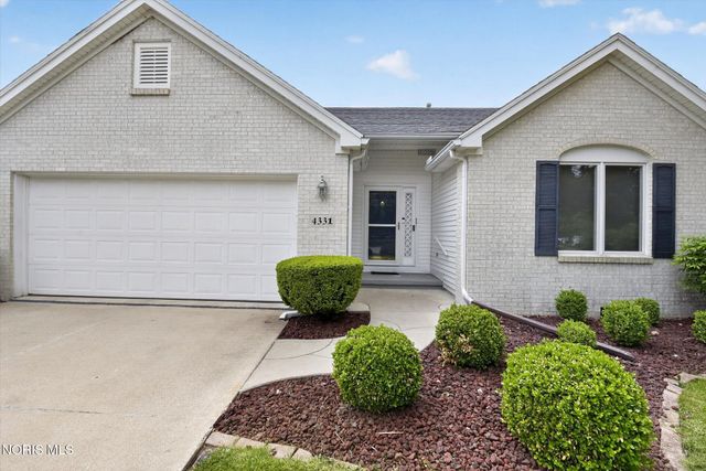 4331 N Watercrest Drive, Toledo, OH 43614