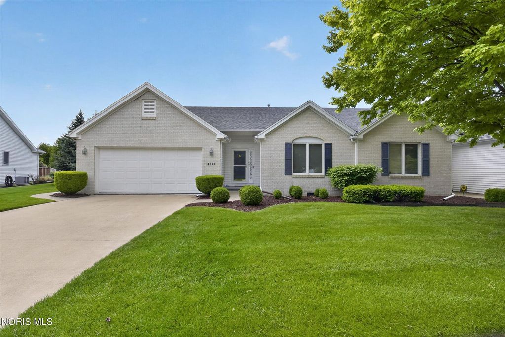 4331 N Watercrest Drive, Toledo, OH 43614