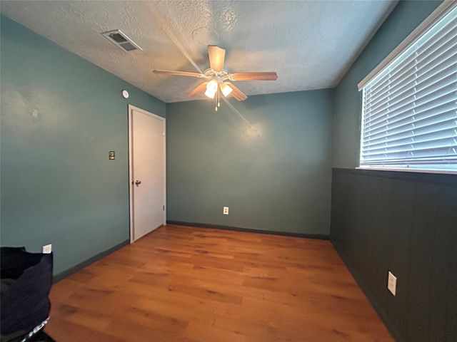 17311 Heritage Bay Drive, Webster, TX 77598